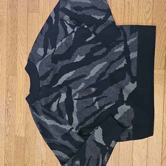 NWOT Athleta Jaquard Wool Blend Sweater - Picture 5 of 8